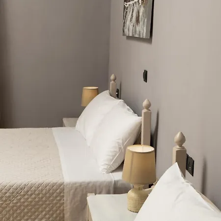 Narkissos 'superb' Chania (Crete)