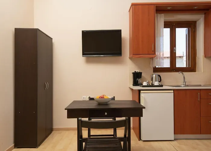 Guest house Narkissos 'superb' 3*