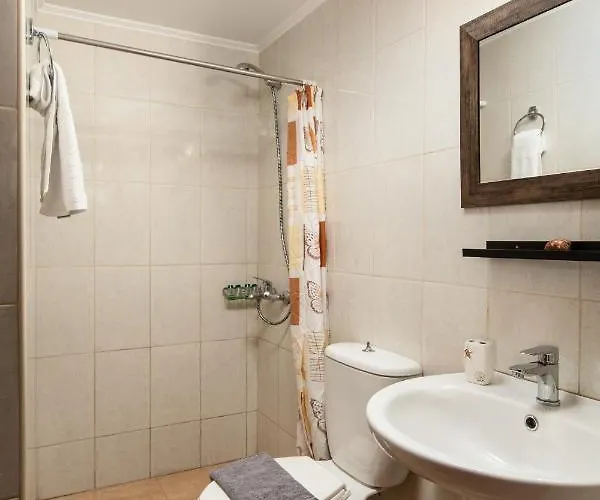 Guest house Narkissos 'superb' 3*