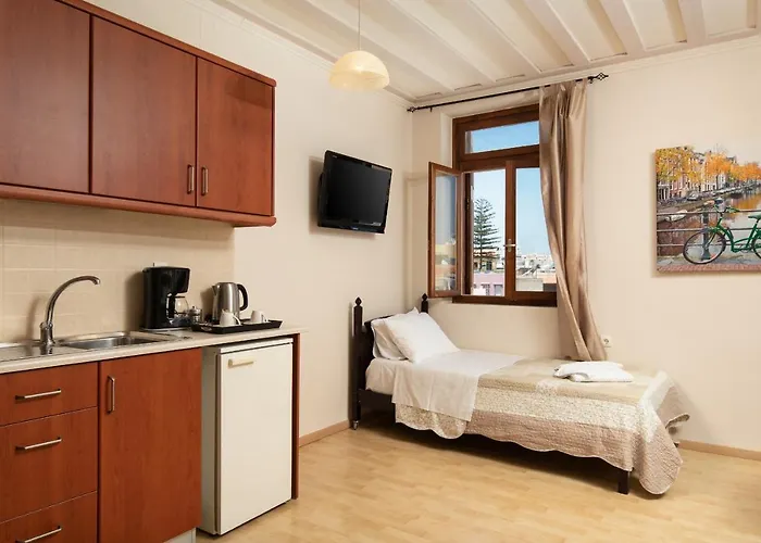 Guest house Narkissos 'superb' 3*