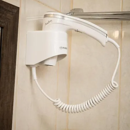 Narkissos 'superb' 3* Chania (Crete)