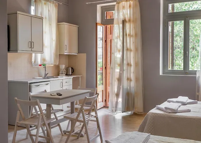 Narkissos 'superb' Chania (Crete)